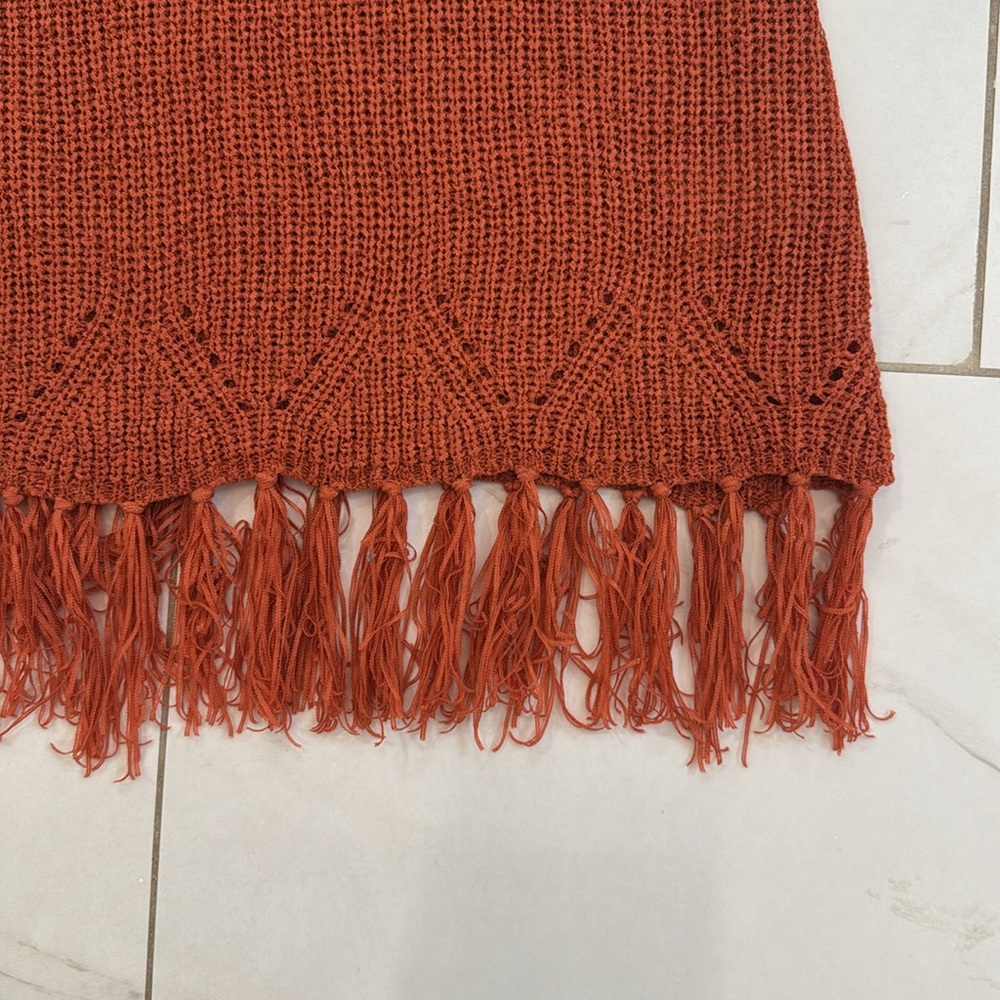 Pepin Top with Fringe - Picture 3 of 3
